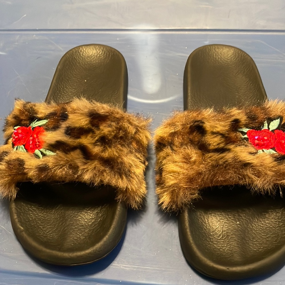 Animal print slides